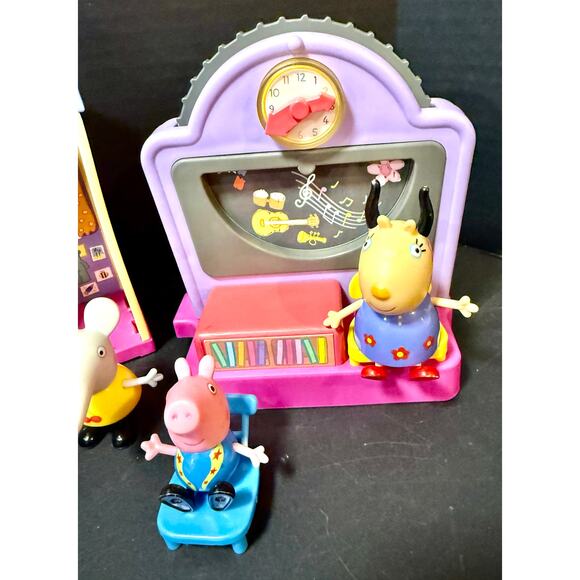 Peppa Pig Peppa’s Adventures School Playgroup Preschool Speech and Sounds #2 - Picture 3 of 8